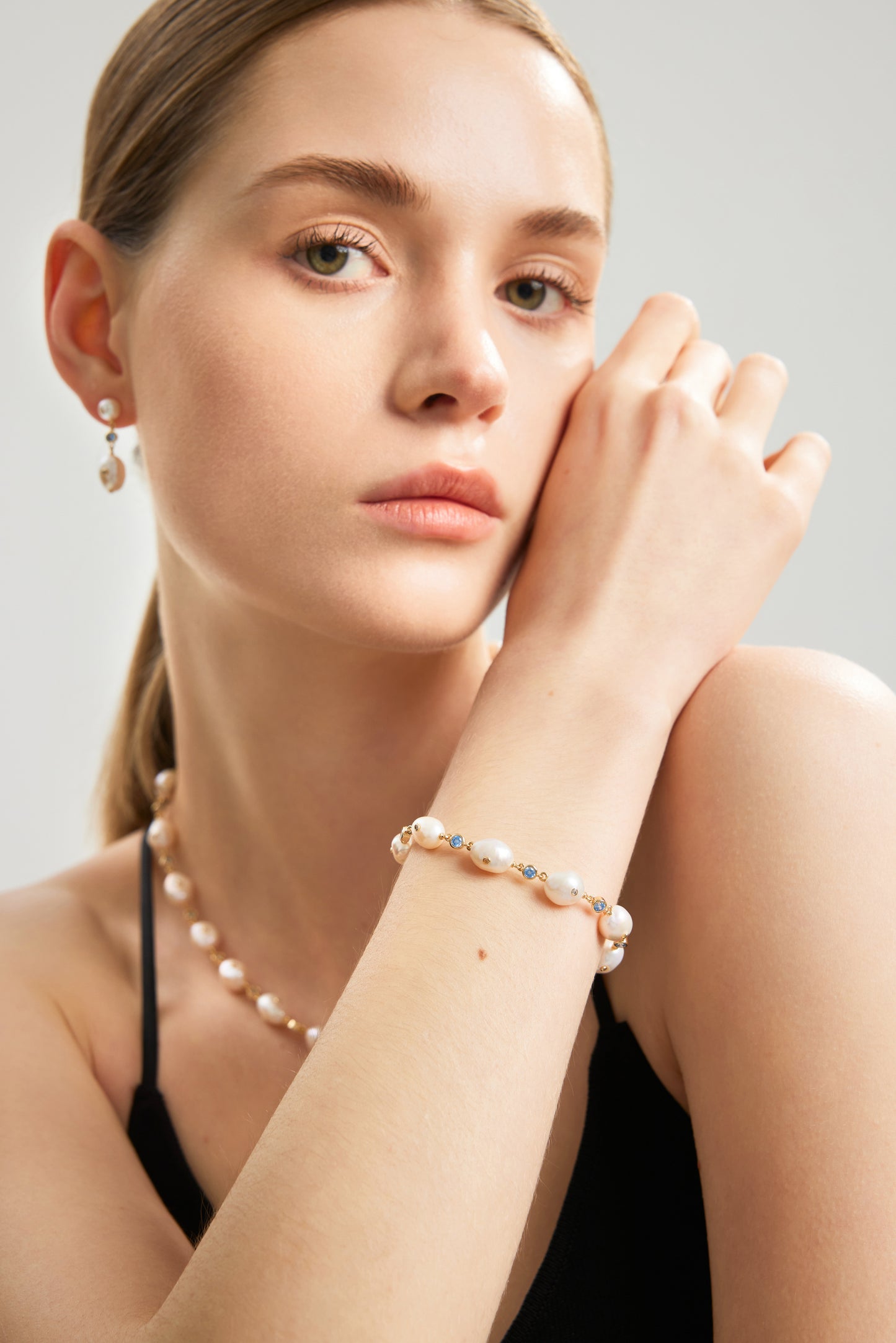 SPARKLING Series Freshwater Baroque Pearl Bracelet ref.#029 - Button Pearl, 14K Gold-plated, Gemstone