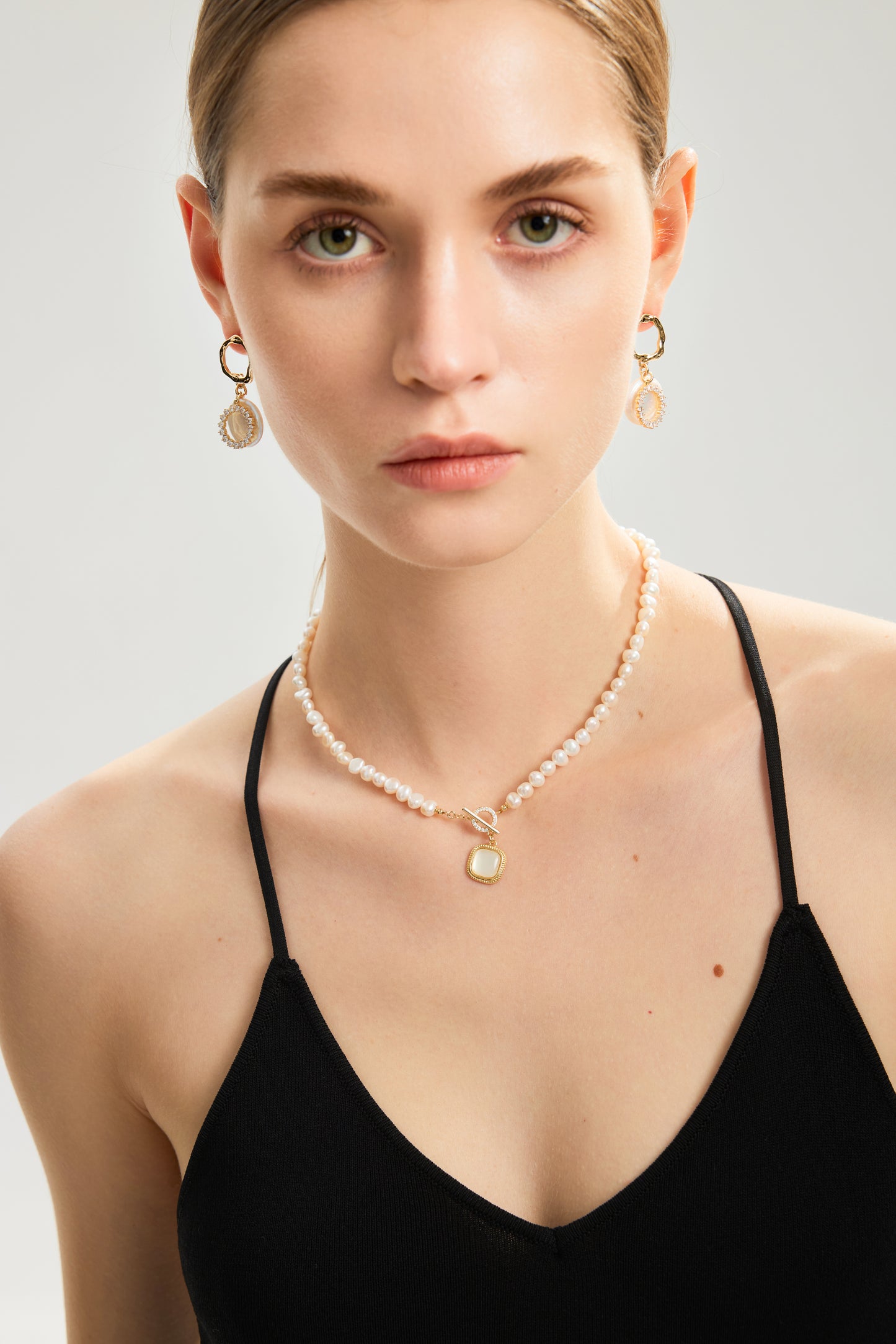 SPARKLING Series Freshwater Baroque Pearl Necklace ref.#081 - Button Pearl, 14K Gold-plated, Gemstone