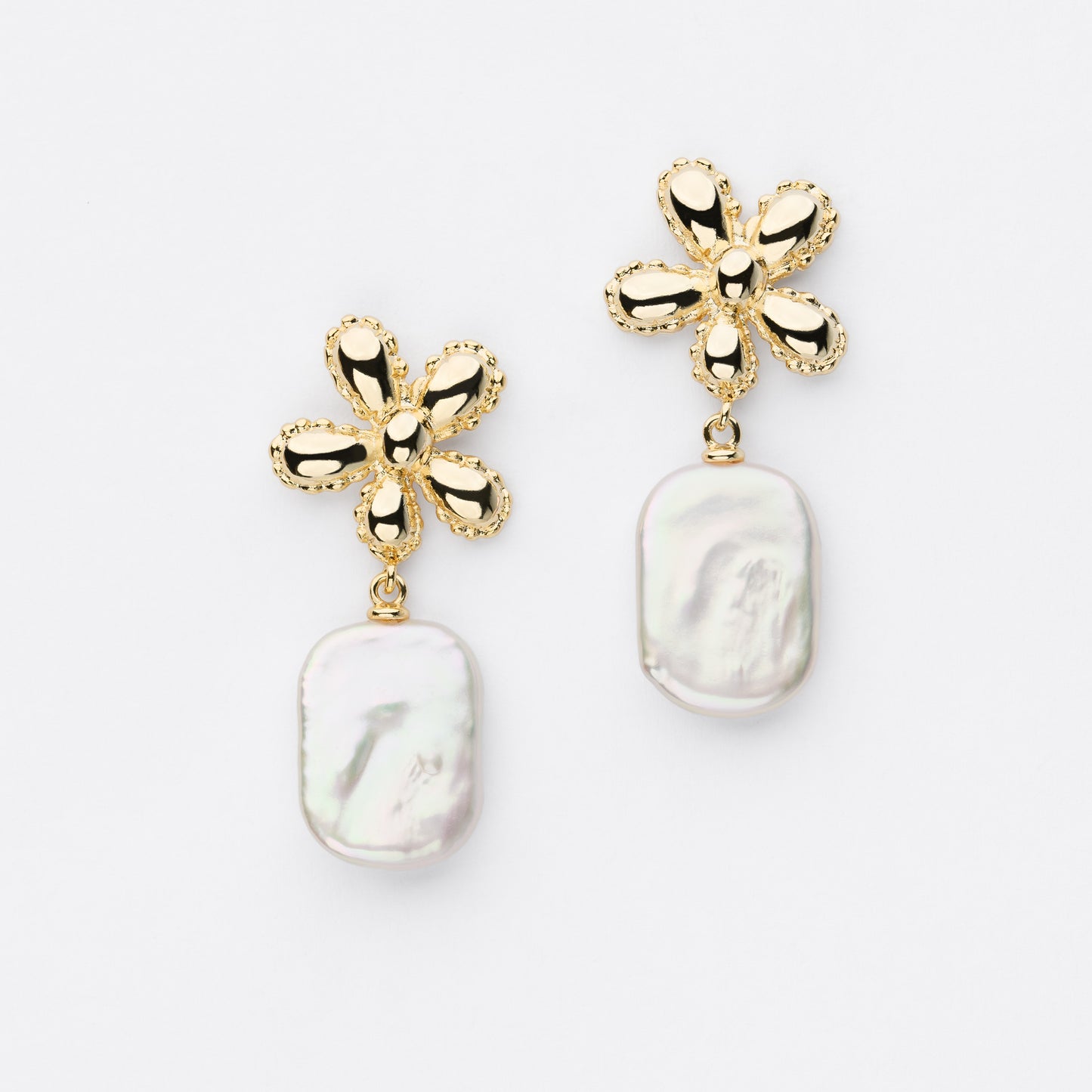 Floral Radiance Pearl Earrings