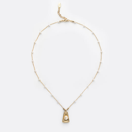 Luminous Pearl Pendant Necklace